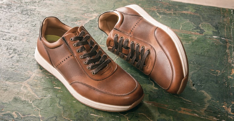 MEN’S CASUAL SHOES